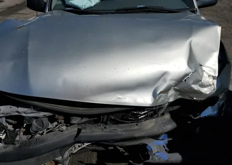 2001 Toyota Tacoma из США, поврежденный, VIN 5TENL42N61Z751733